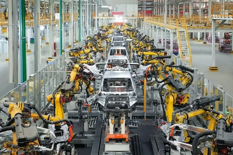 Which Chinese Car Brands Are Just Trading and Which Are Seriously Investing?