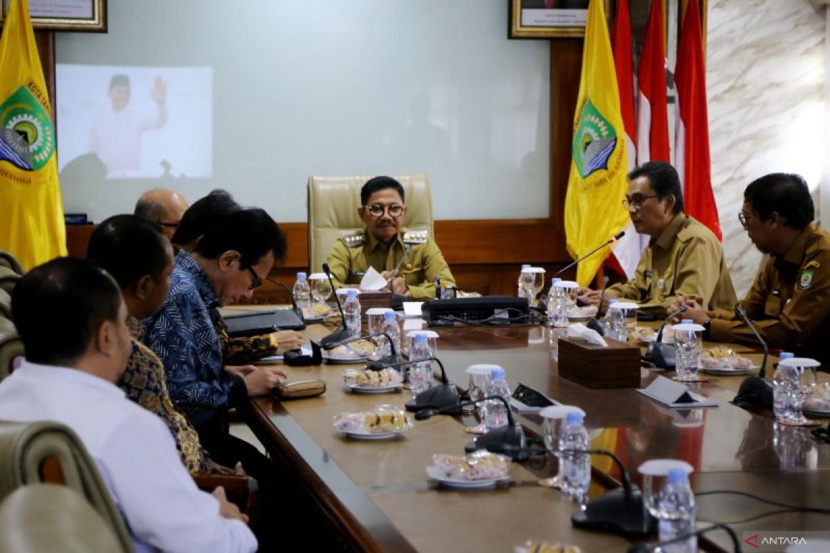 Mayor says face-to-face services important for humanistic approach