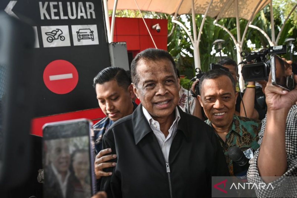Prosecutors: Additional Hajj Quota Arrangement Was 'One Door' Through Fuad Hasan
