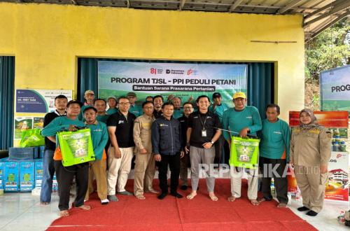 PPI Distributes 13 Pesticide Sprayers to Boost Farming Efficiency in Indramayu and Majalengka