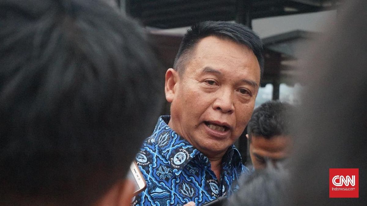PDIP's TB Hasanuddin Criticises Military Chief Over Public Security Responsibility