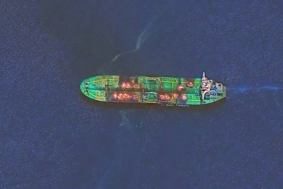 Indonesian National Killed in Houthi Attack on Commercial Ship in Bab al-Mandeb
