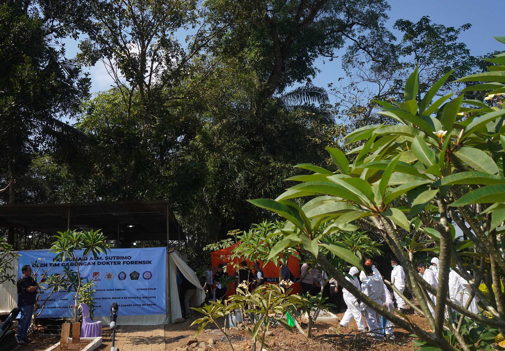 Exhumation of Sutrimo's Body Involves Joint Forensic Team from PDFMI
