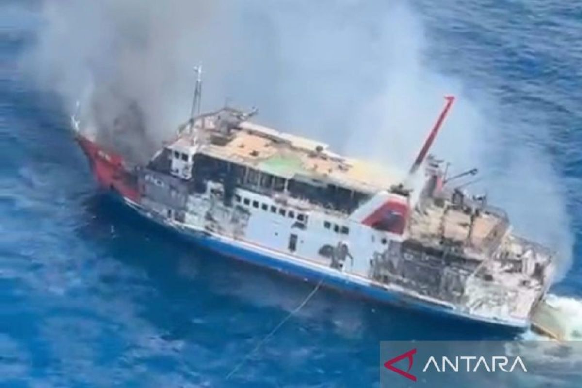 106 Passengers Evacuated from Burning KMP Putri Yasmin Ferry