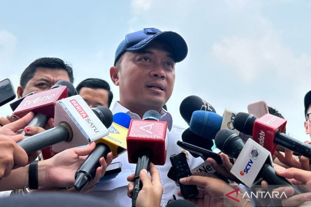 State Secretary evaluates aircraft coordinates and adds Paskibraka training