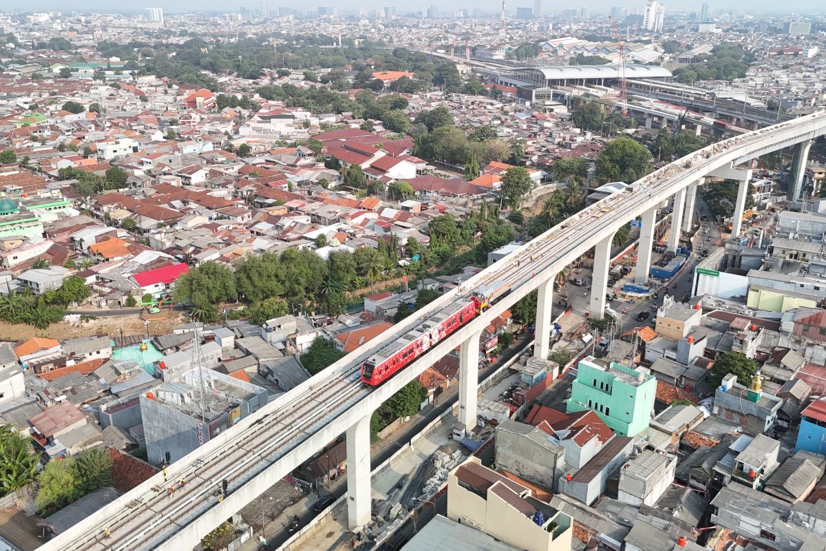 Initial Operation of Kelapa Gading-Manggarai LRT Scheduled for 26 August