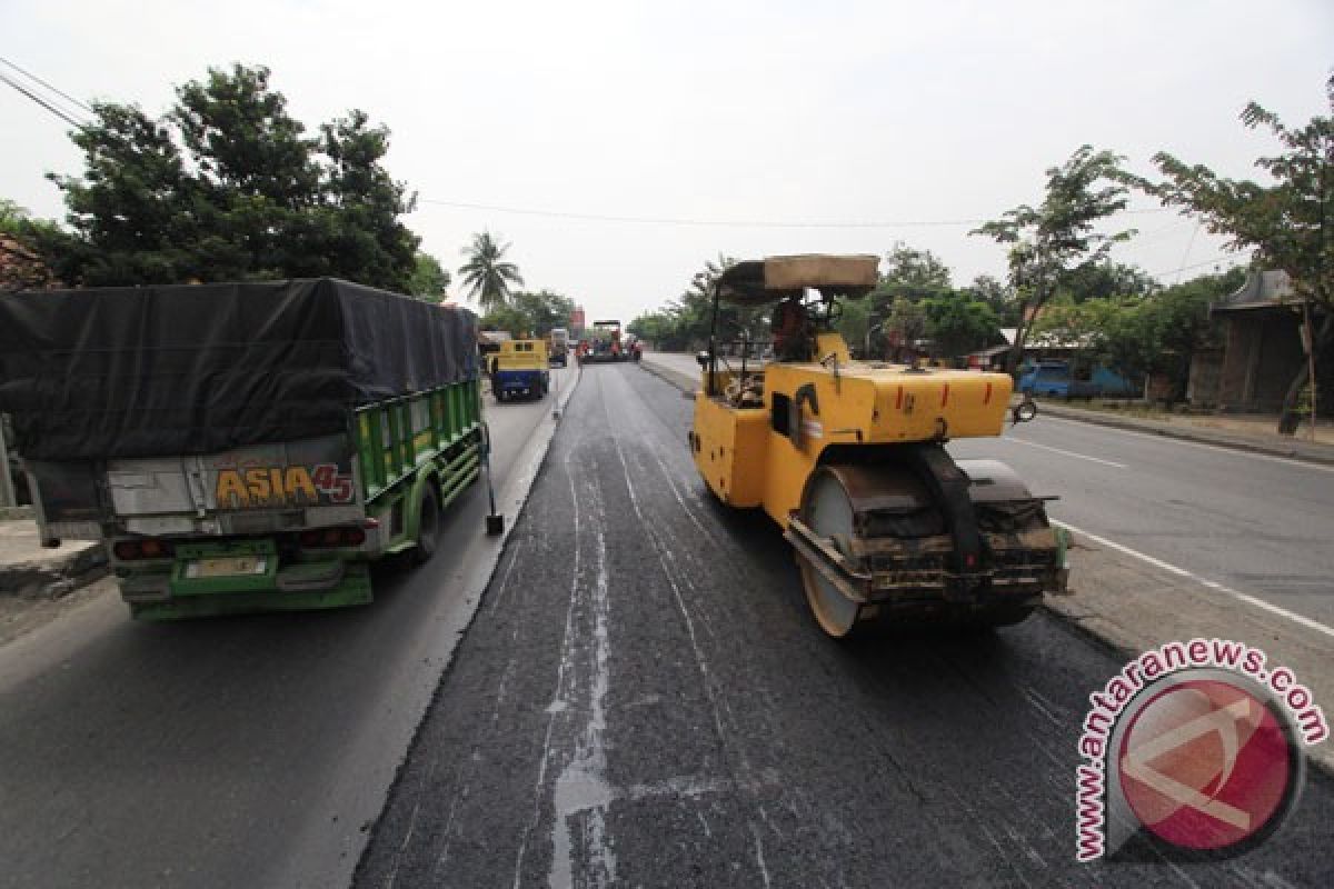 Minister reveals Buton asphalt use saves Rp4 trillion in foreign exchange annually