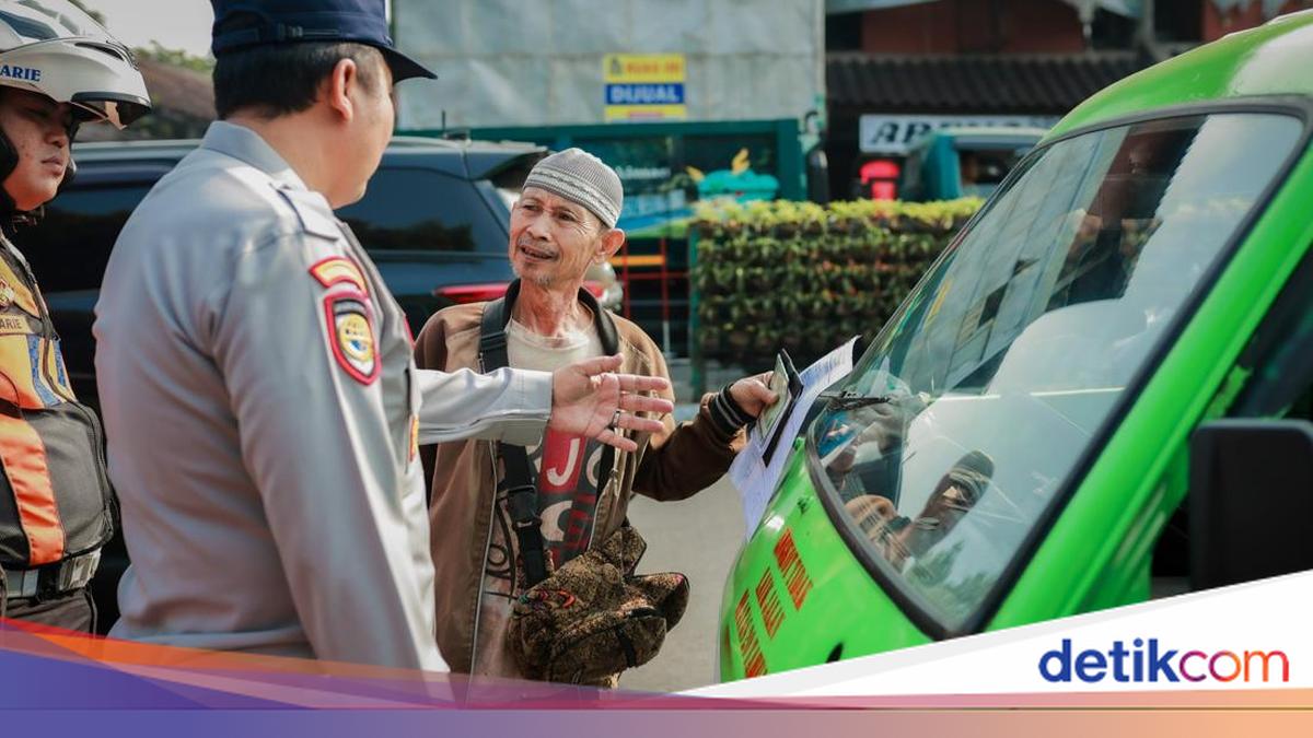 17 Old Angkots Netted in Bogor City Raid, 977 Units Still Operating