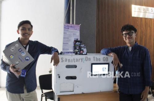 ITS Students Design 'Sanitary On The Go' for Public Sanitary Access