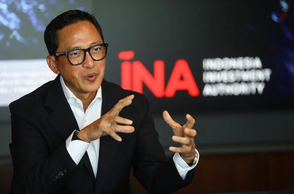 Navigating Investments, Reading the Future of Industry