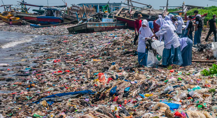 Pramono to Crack Down on Illegal Dumpsite in Cilincing
