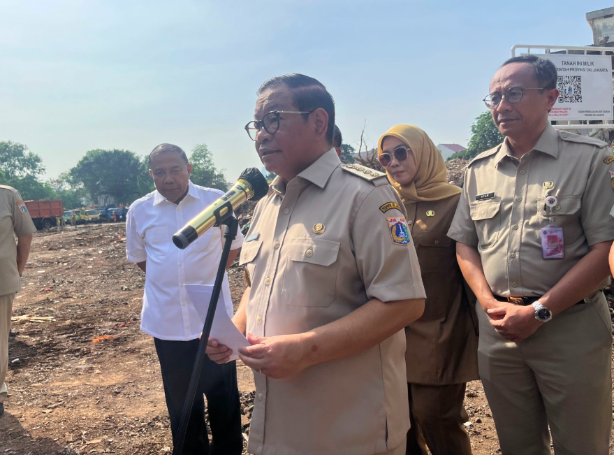 Pramono Undeterred by Jakarta's Waste Management Challenges
