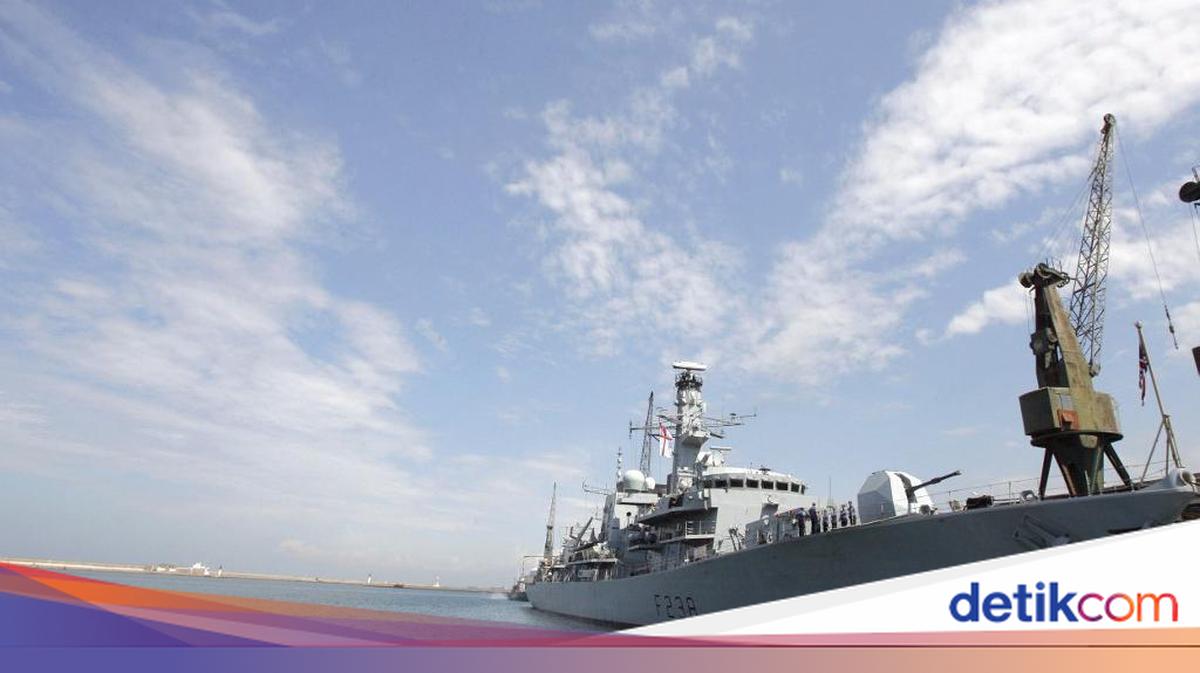 Taiwan Outraged as Indonesia-China Naval Drill Dubbed 'Non-Combat' Exercise