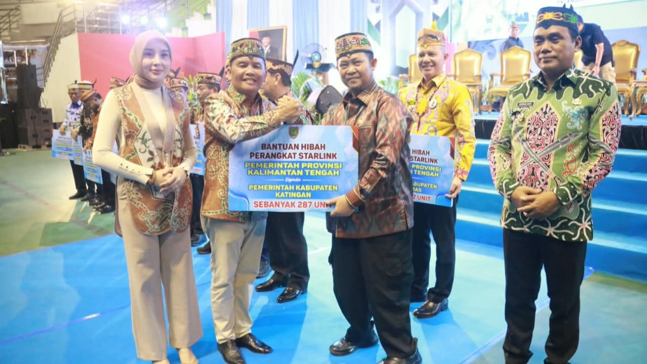 Central Kalimantan Governor Accelerates Internet Access Equity in Remote Areas, Grants Thousands of Starlink Units