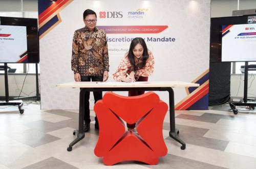 SGD Becomes Portfolio Diversification Choice for Wealthy Clients