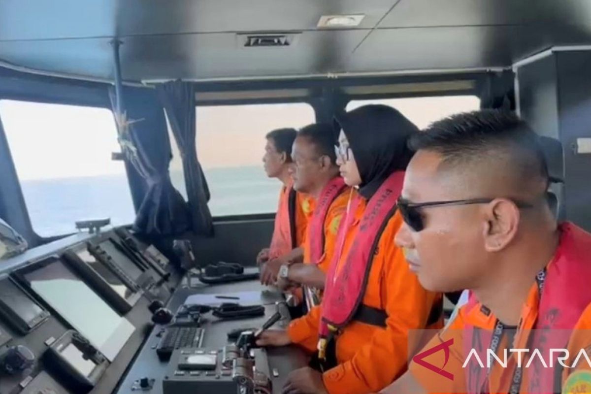 SAR Team Focuses Search for Five Missing Passengers of KMP Putri Yasmin