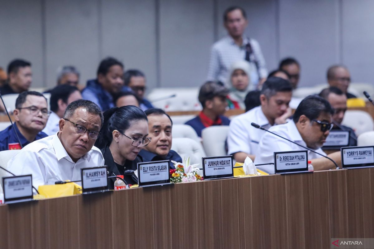 House of Representatives Receives Labour Representatives to Discuss Manpower Bill