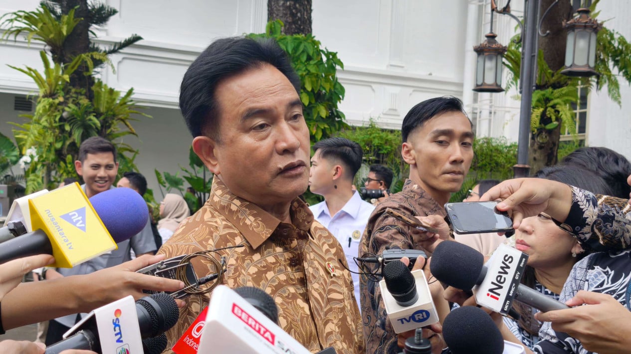 Yusril Warns Police Against Ignoring Quran Challenge for Alcohol: 'Don't Let It Stir Public Anger'