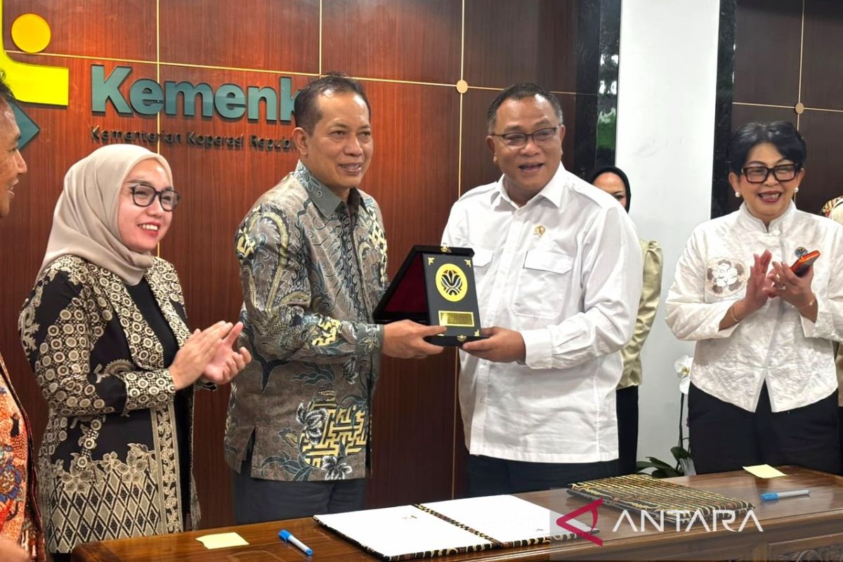 Environment Minister Backs Carbon Trading Collaboration with Village Cooperatives