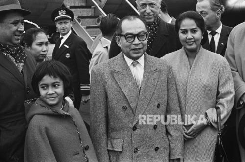 Bung Hatta Refused Travel Allowance: Return It to the State, It's the People's Money!