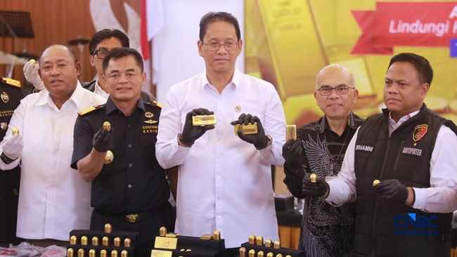 Customs Foils Illegal Export of 24 kg Gold, Seven Chinese Nationals Arrested