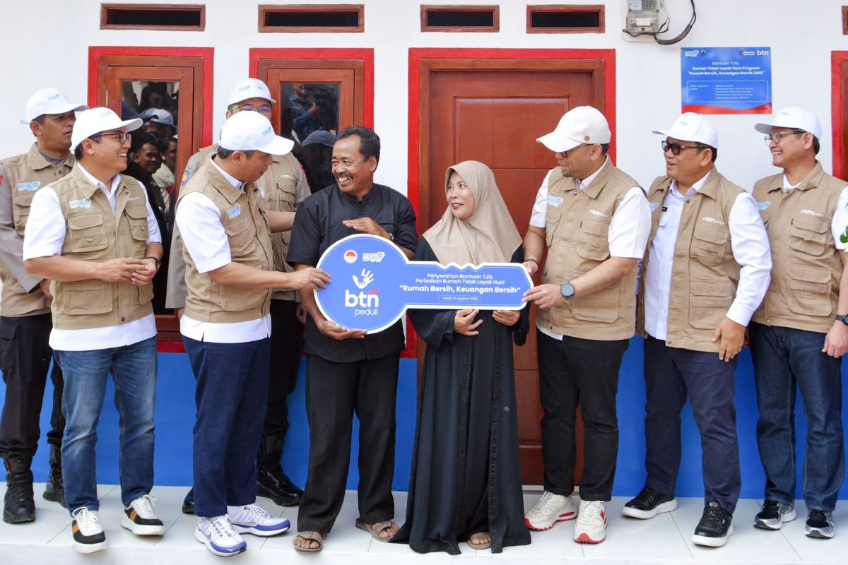 BTN and PPATK Renovate 20 Uninhabitable Homes for Underprivileged Families