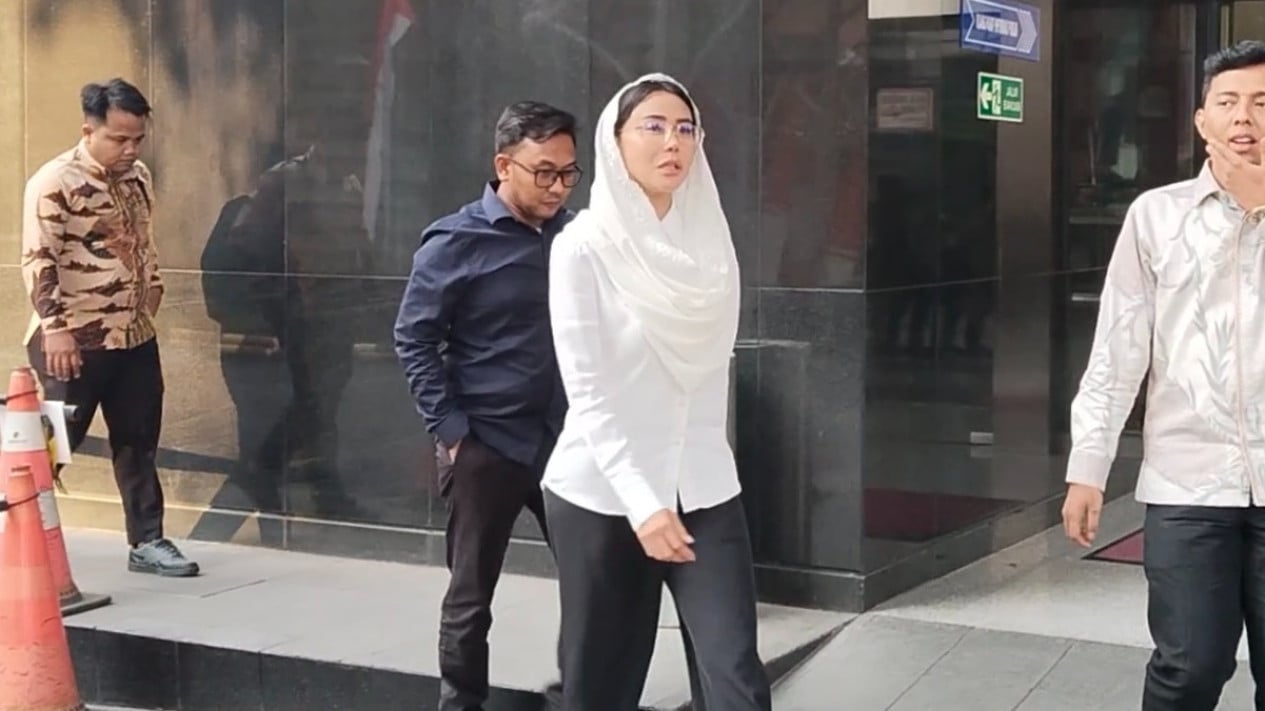 Bebizie Explains Singing Fee During KPK Investigation into Former Kukar Regent Case