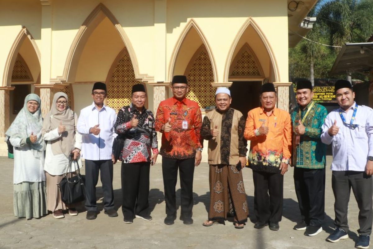 IPB Professors Encourage Probolinggo Islamic Boarding Schools to Pioneer Food Security
