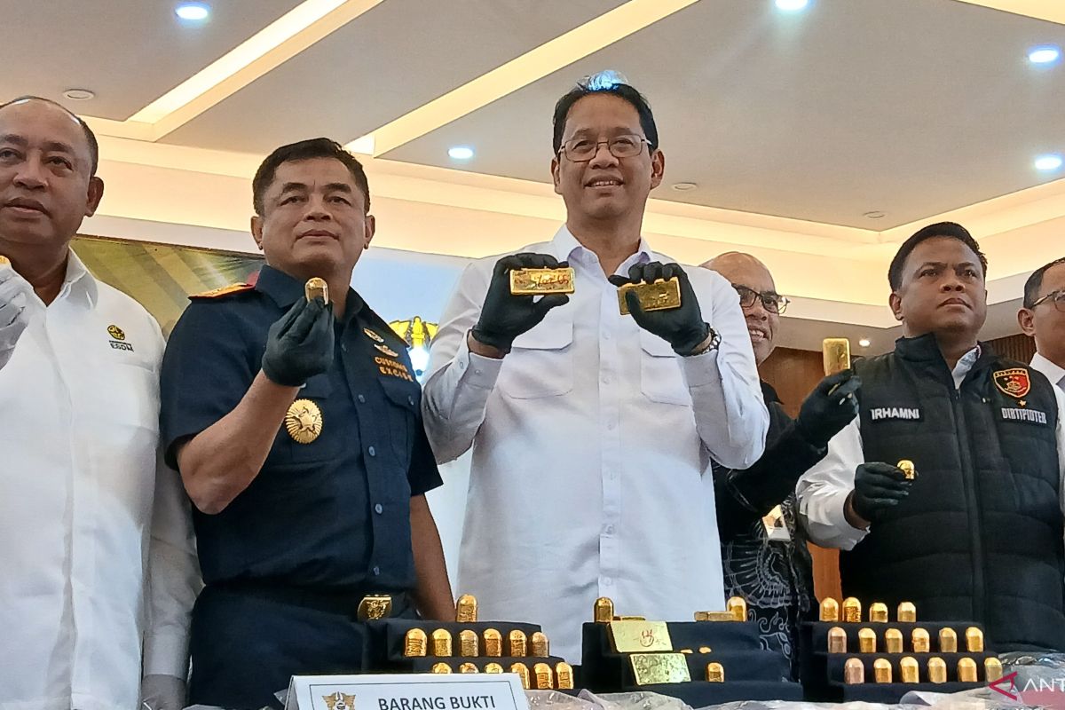 Customs foils US$3.52 mln gold smuggling attempt at Soetta Airport
