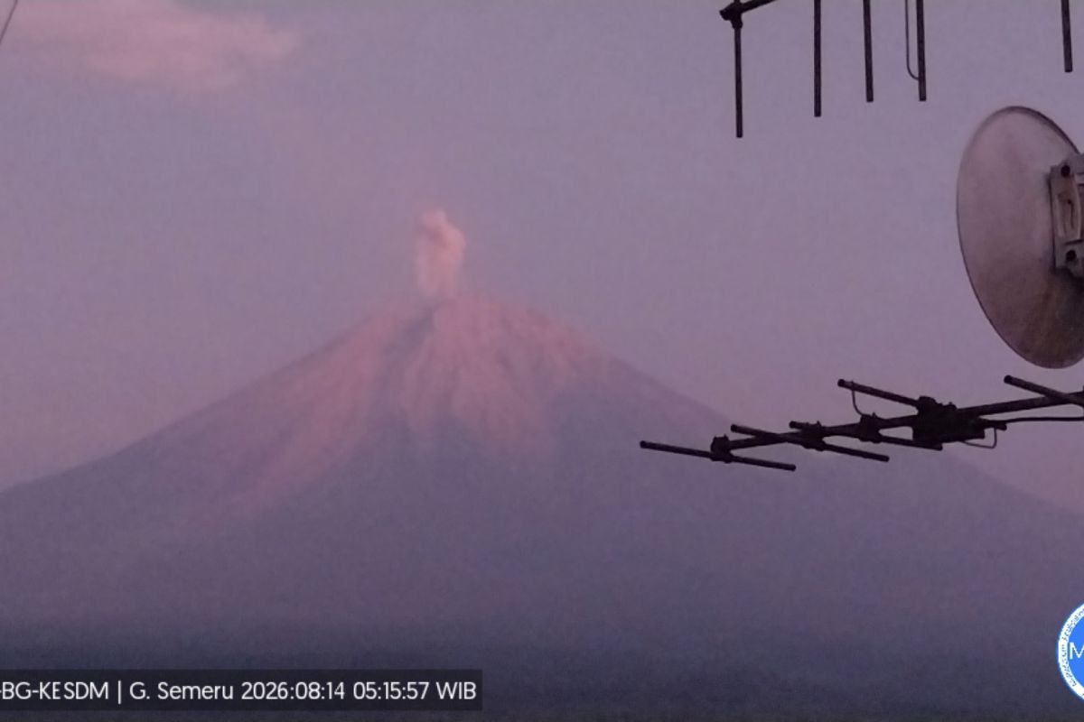 Mount Semeru Erupts Eight Times in Six Hours, Ash Column Reaches 1.2 km