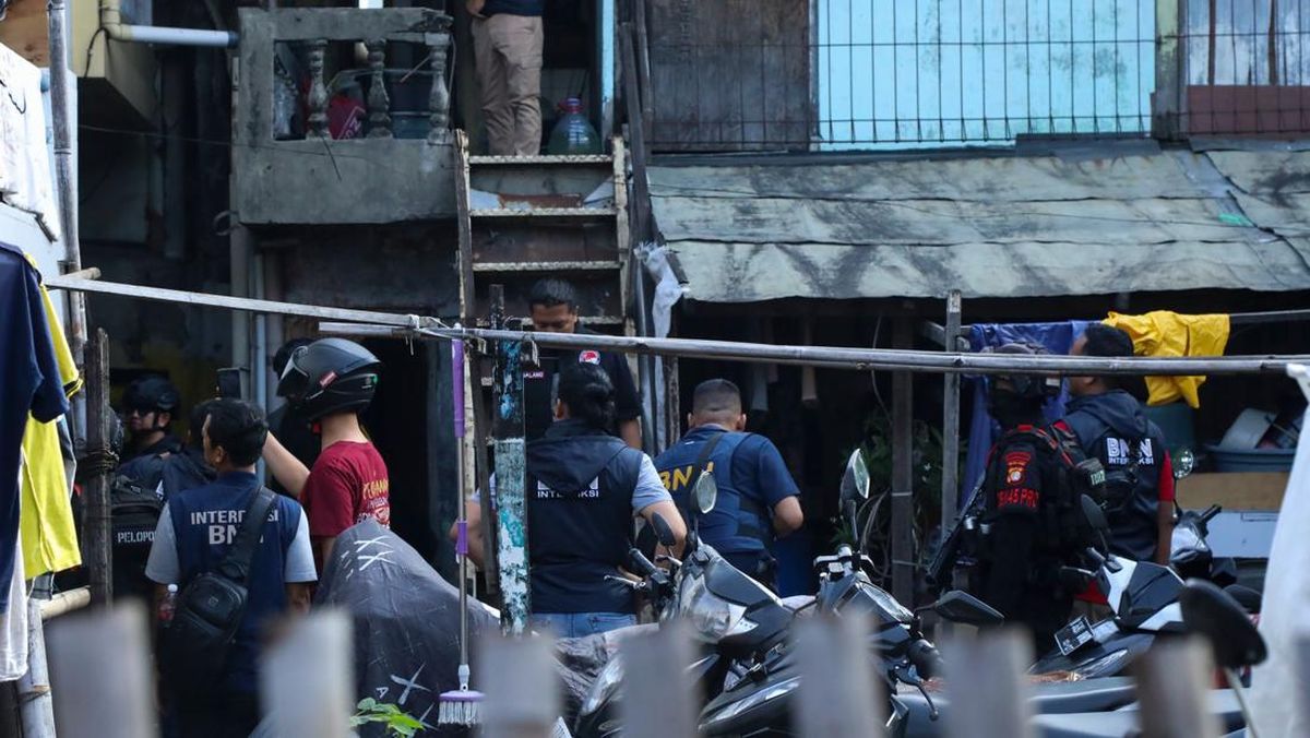 The Trail of Kampung Bahari, Branded a Drug-Prone Area