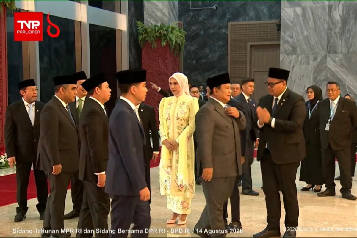 President Prabowo Arrives at Parliament Complex for State Address