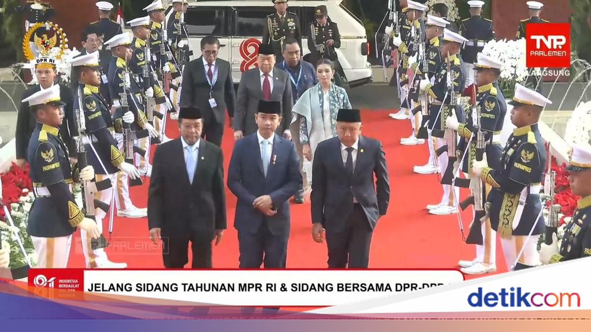 Accompanied by Selvi Ananda, Gibran Attends 2026 Annual Session and Joint Session