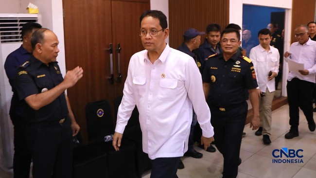 Purbaya Increases Customs Budget, Launches War on Smuggling