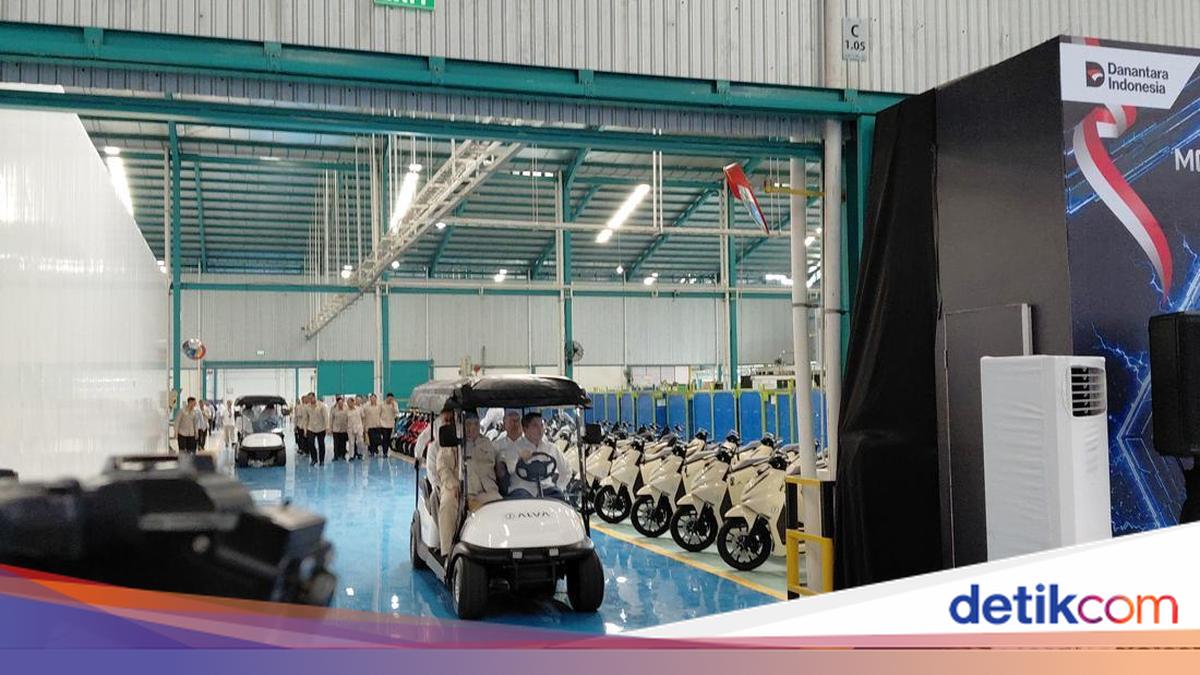 Danantara Plans to Slash Down Payment for National Electric Motorcycles to 0%