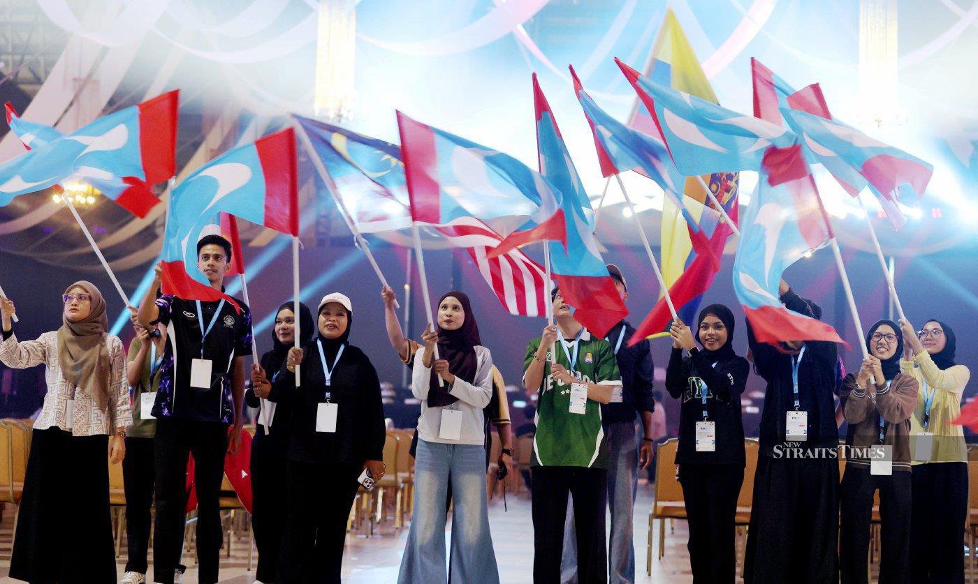 Anwar Ibrahim Faces Internal Conflict, Electoral Defeats Loom Over PKR Congress
