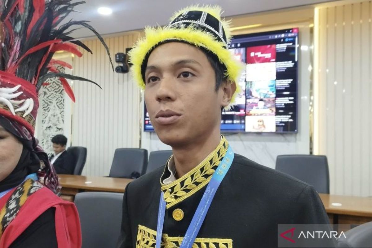 President Prabowo Greets FLPP Beneficiary Andre from Samarinda at Annual Session