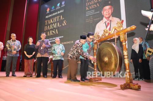 Book on Sri Sultan Hamengku Bawono IX's Thoughts, Works, and Example Launched