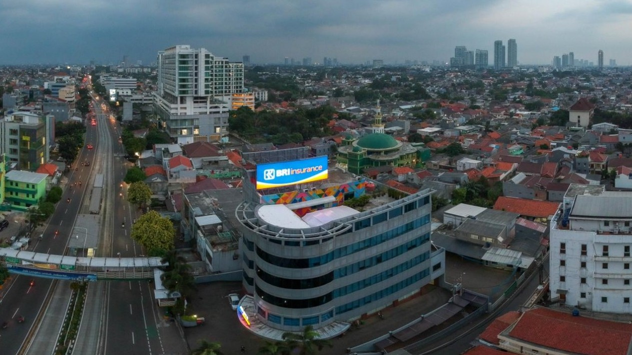 BRI Insurance Boosts Financial Literacy and Digitalisation for Community Education Centres in Banten