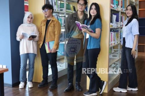 Digital Literacy Key for Students Facing Current Job Market Challenges