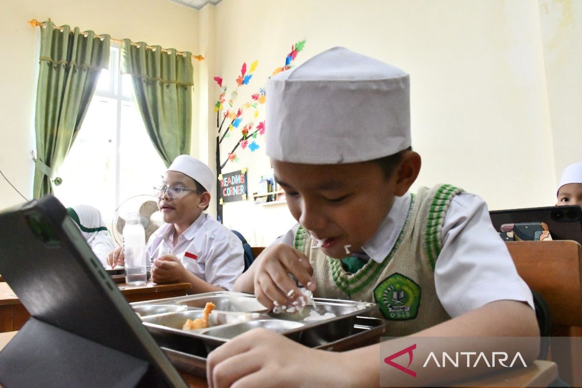 MBG Programme Reaches Over 2 Million Beneficiaries in South Sumatra
