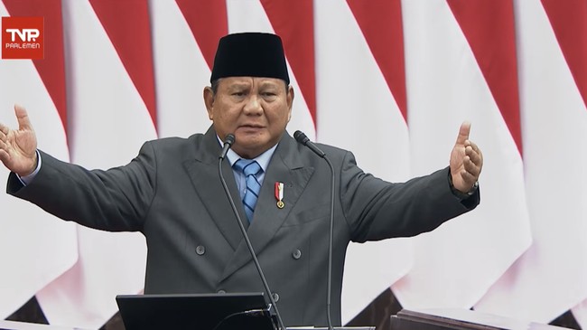 Prabowo Reveals How Centralised Procurement Slashes Smart Board Costs Sixfold