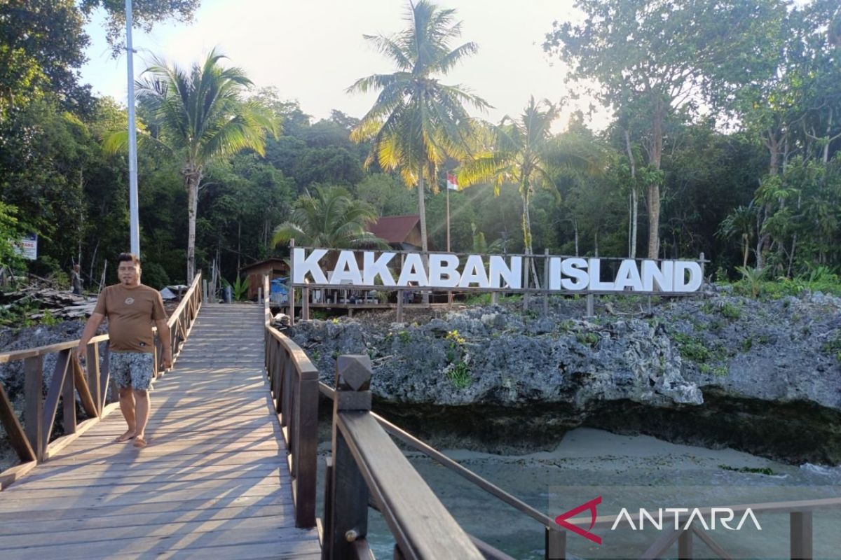 East Kalimantan strengthens marine protection in Derawan