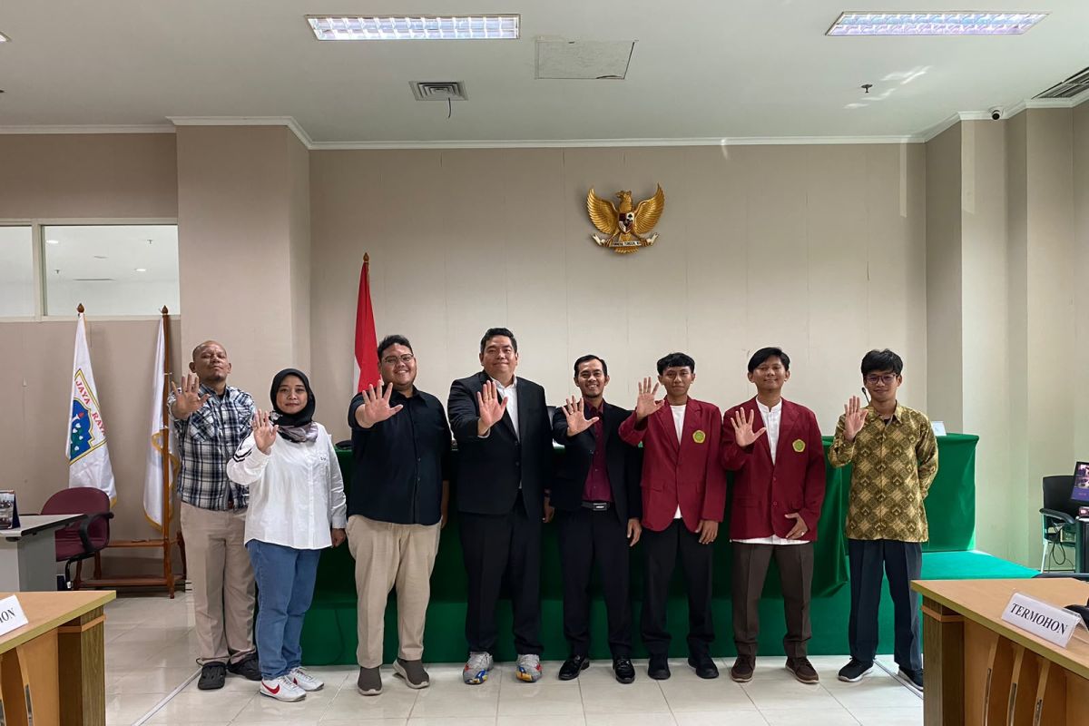 Jakarta Information Commission Trains Interns via Moot Court on Public Information Disputes