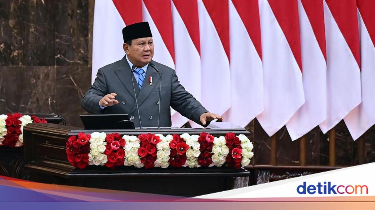 Prabowo Declares Giant Sea Wall 'Absolutely Necessary', Cites Netherlands as Example