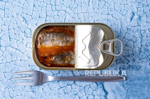 Sardines vs Salmon: Which Has Higher Omega-3 Content? Here's What a Doctor Says
