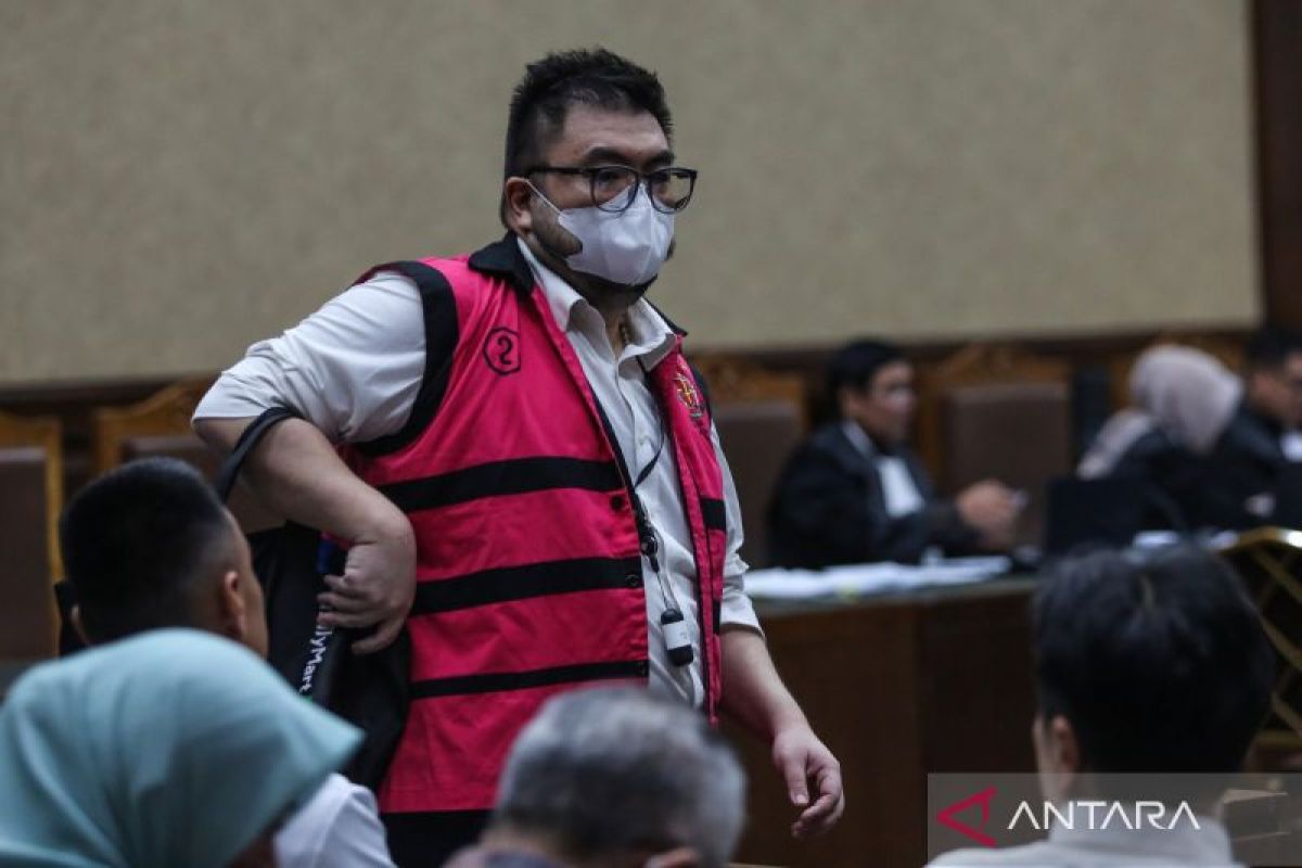 LPEI Defendant Denies Using Fictitious Documents for Loan Disbursement