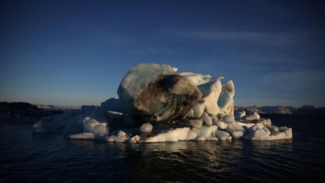 Why Trump Wants to Seize Greenland from Denmark: It's All About Oil