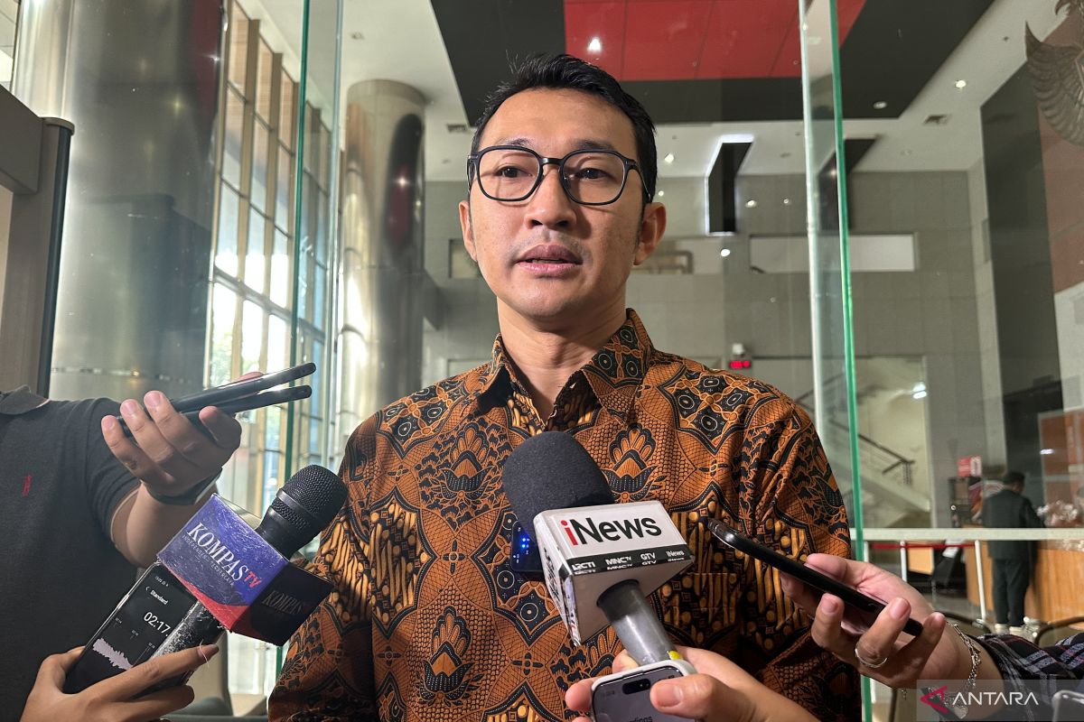 KPK Probes Bulog's Rice Pricing in Social Assistance Corruption Case