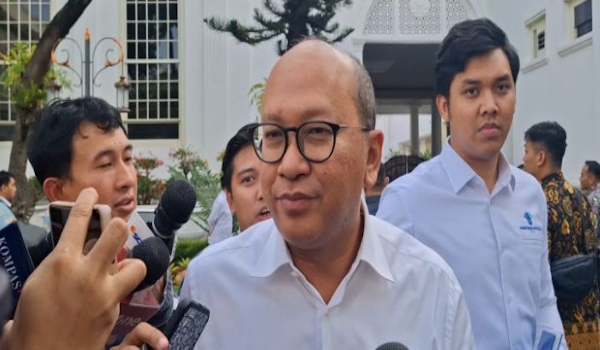 Rosan Sets 2027 Investment Target at IDR 2,322 Trillion